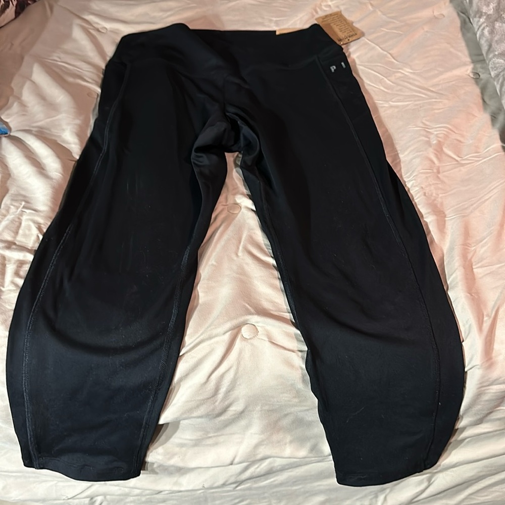 Pink Victoria secret 7/8 high waist ankle leggings w side pockets